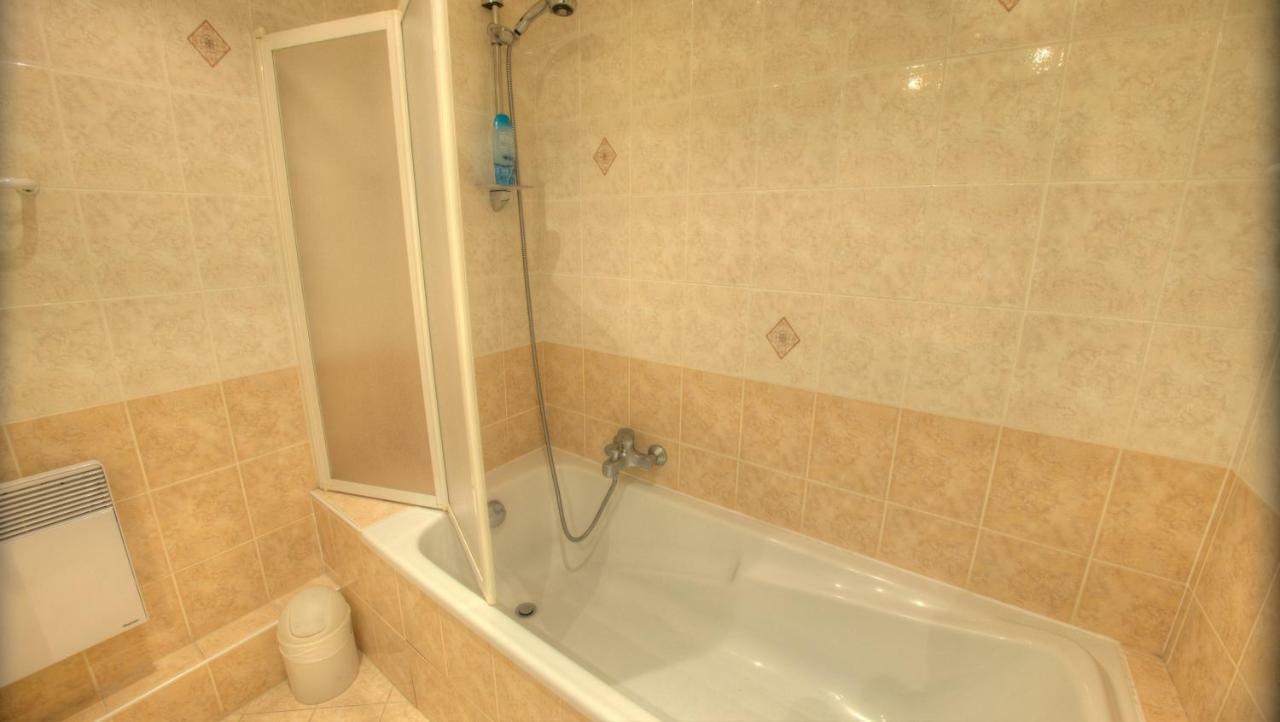 2 Pieces 57 Rue D'Antibes Proche Palais Apartment Cannes Luaran gambar